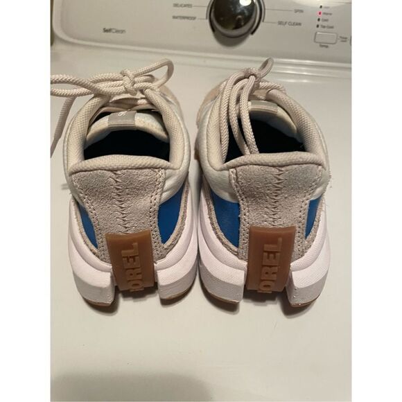 Sorel Sneakers (SZ 5.5) - Picture 2 of 5